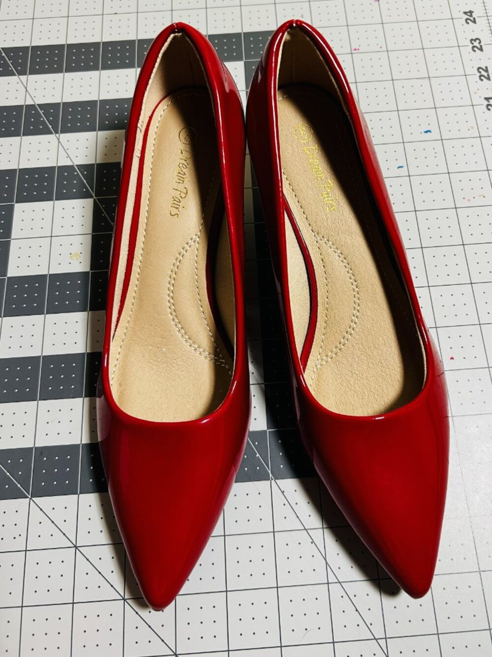 DREAM PAIRS Moda Red Patent Pointed Toe Kitten Heel Pumps Size 8 - Picture 4 of 6